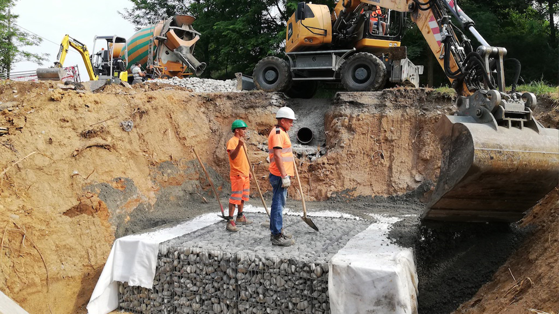 Consolidamento e risanamento della scarpata stradale lungo la SP154 di Besana Brianza